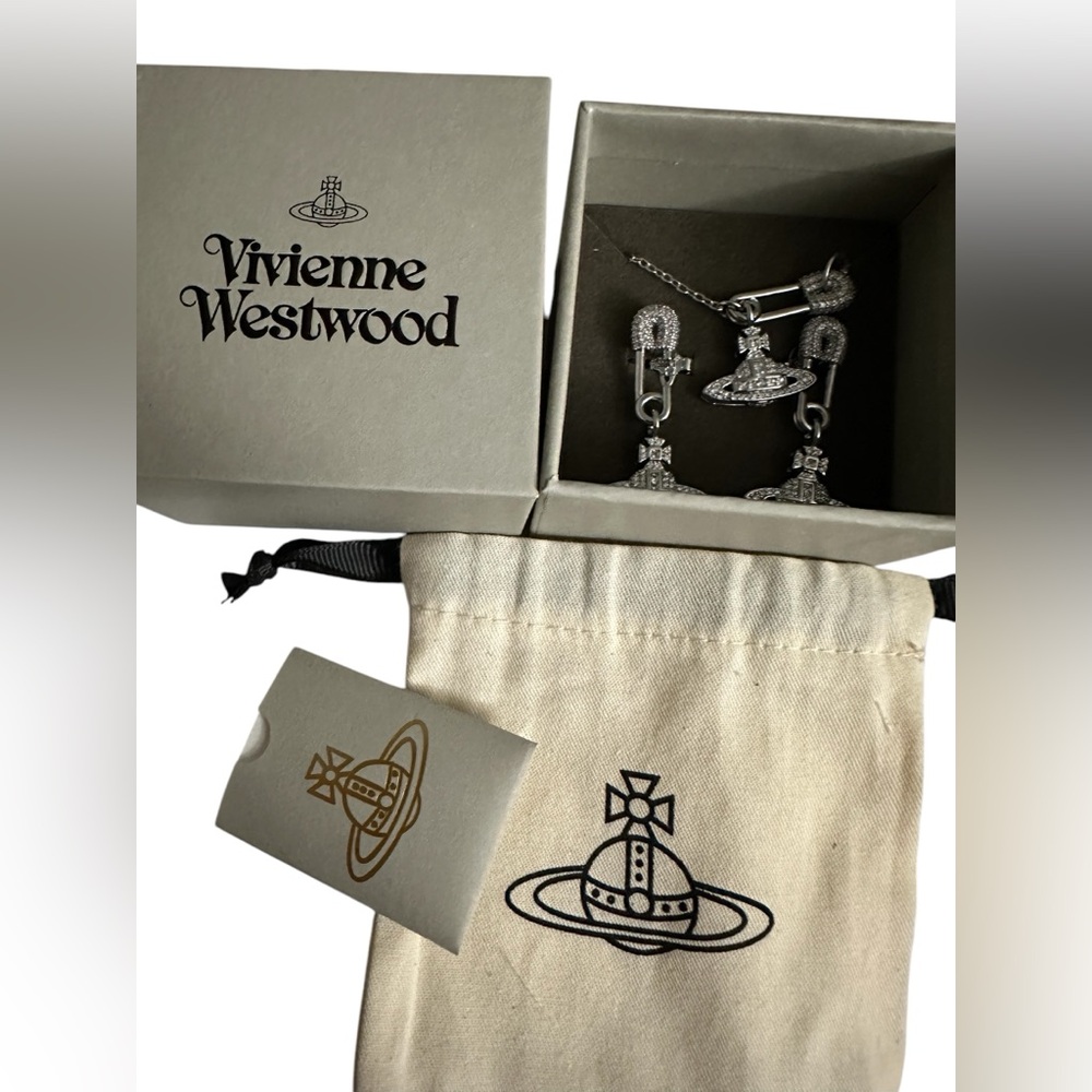 Vivienne Westwood Set Lucrece Pendant Necklace & Earrings NIB Silver tone